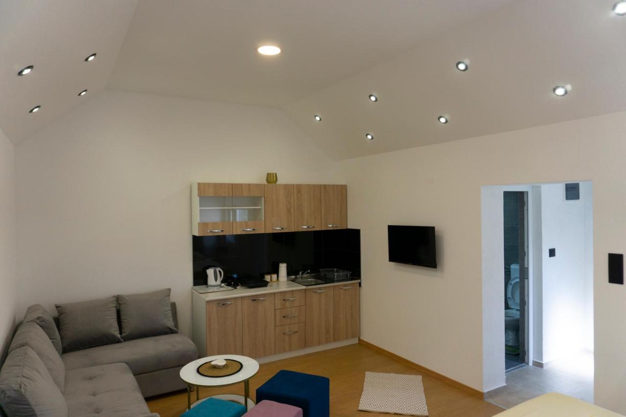Casablanca Apartment Требине Екстериор снимка