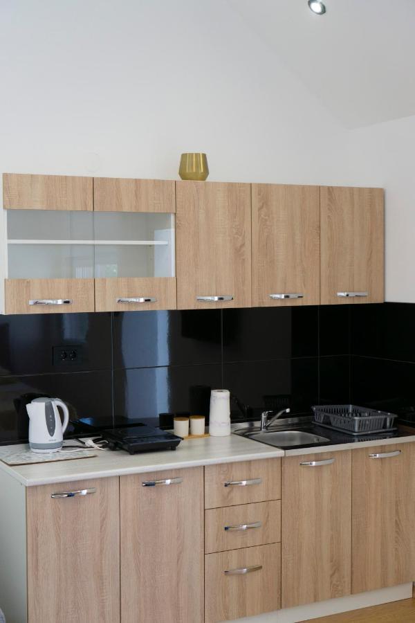 Casablanca Apartment Требине Екстериор снимка