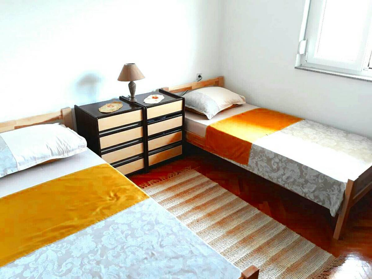 Casablanca Apartment Требине Екстериор снимка