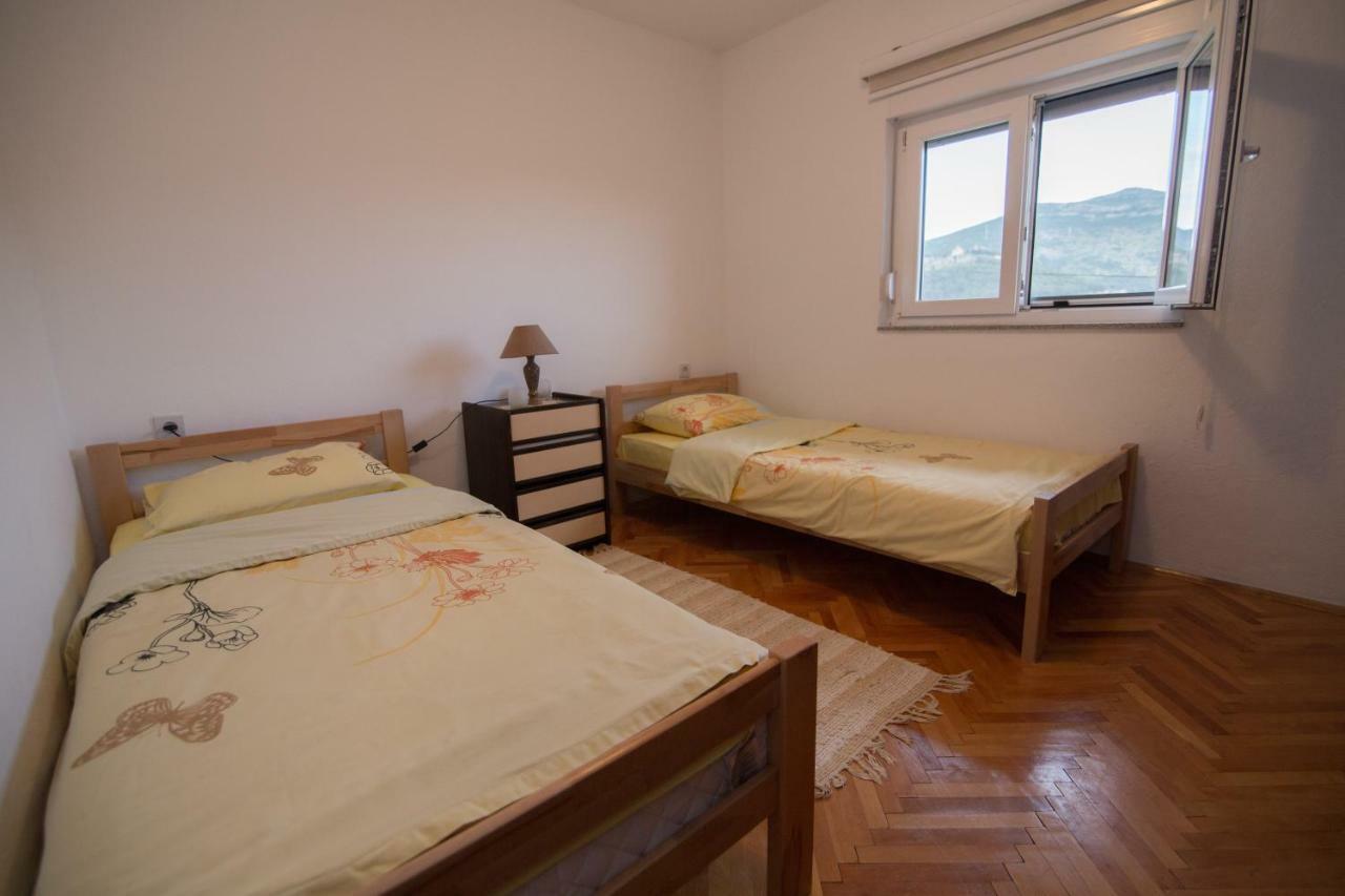 Casablanca Apartment Требине Екстериор снимка