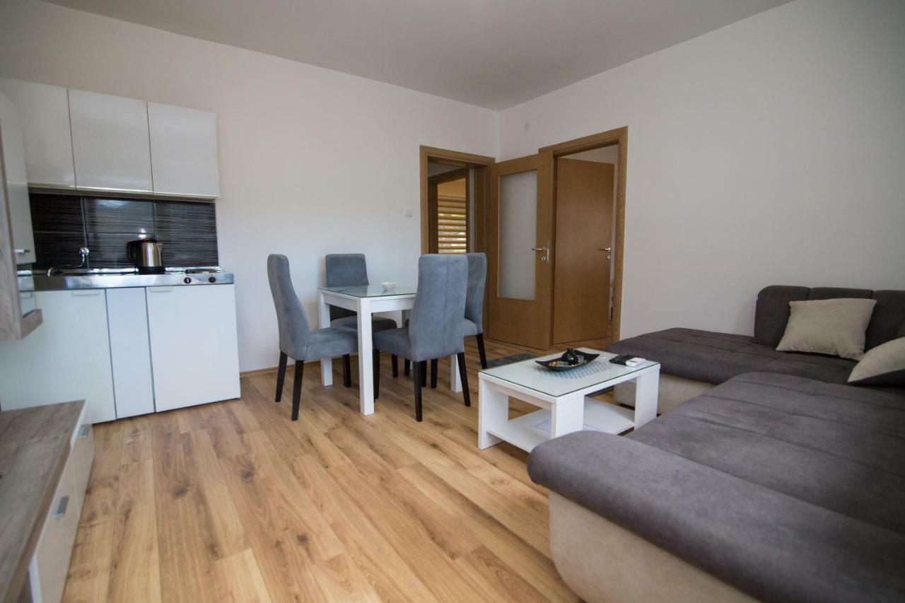 Casablanca Apartment Требине Екстериор снимка